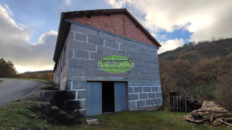 Foto 73a9ef18-470c-40d6-ba2b-a1d2fc316358. Casa amb aparcament a Cualedro