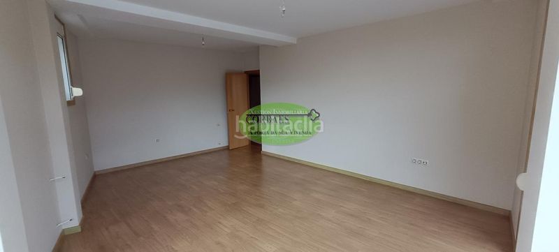 Foto f877c1e5-ac78-4d4a-839f-26dafed792c4. Casa amb calefacció aparcament a Toén