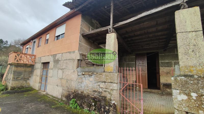 Foto eb8dc582-3b11-4e7f-8f73-2355f1f4aa65. Casa en Maside