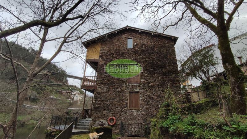 Foto e748a6a5-78a8-4c05-87dc-730712990c42. Masia amb calefacció a Peroxa (A)