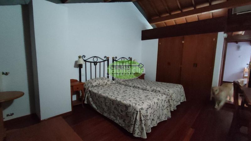 Foto f457fc02-9b83-4fdc-834a-89b60e82a7ee. Masia amb calefacció a Peroxa (A)