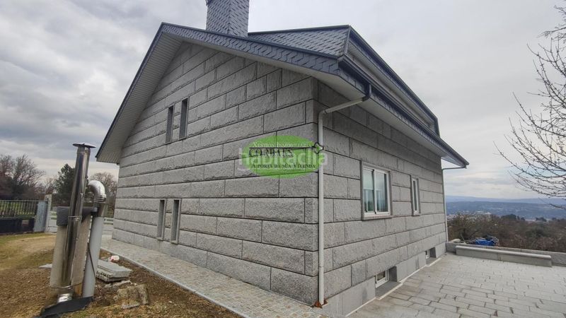 Foto 94d8cc91-e544-41c1-9a67-11cc3745b6e9. Xalet amb calefacció aparcament a Barbadás