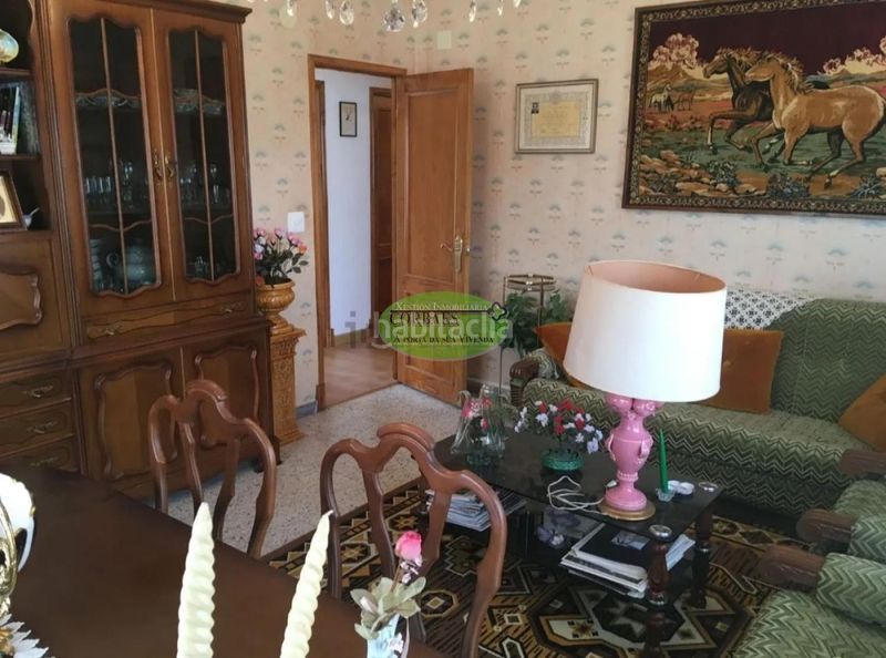 Foto aff32506-e0c6-4f21-82e9-40905b40deee. Flat with heating parking in Xunqueira de Ambía