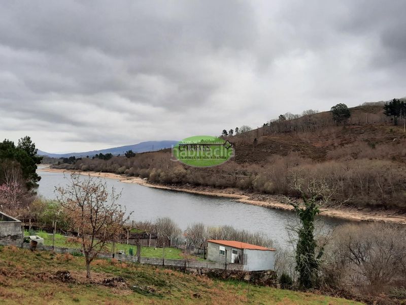 Foto b010d130-979a-445d-9e8c-975d72f1af86. Casa en Muíños