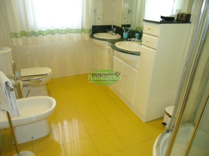 Foto 910ca8bb-acab-4600-8cb9-aaa3723b142e. Casa amb calefacció aparcament a As Lagoas Ourense