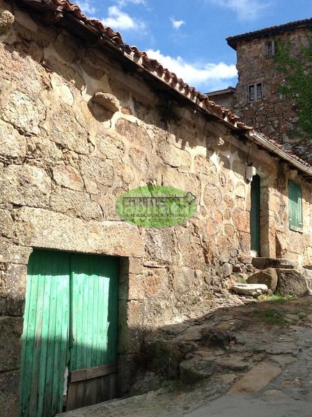 Foto 5ef01e73-38c5-4b74-99a3-b14b7401fc6b. Casa amb aparcament a Celanova