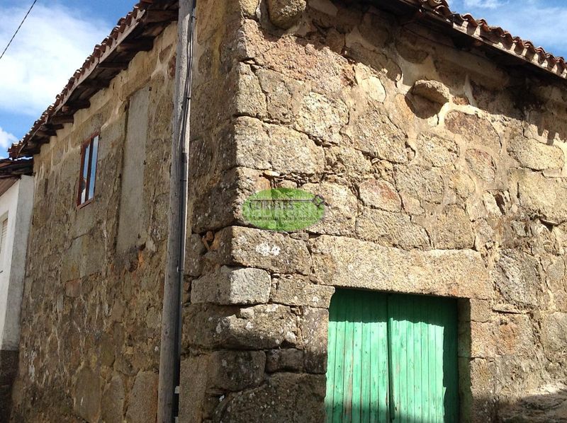 Foto dd7b7c6e-457b-43bc-a669-e8aad4095e29. Casa con parcheggio in Celanova