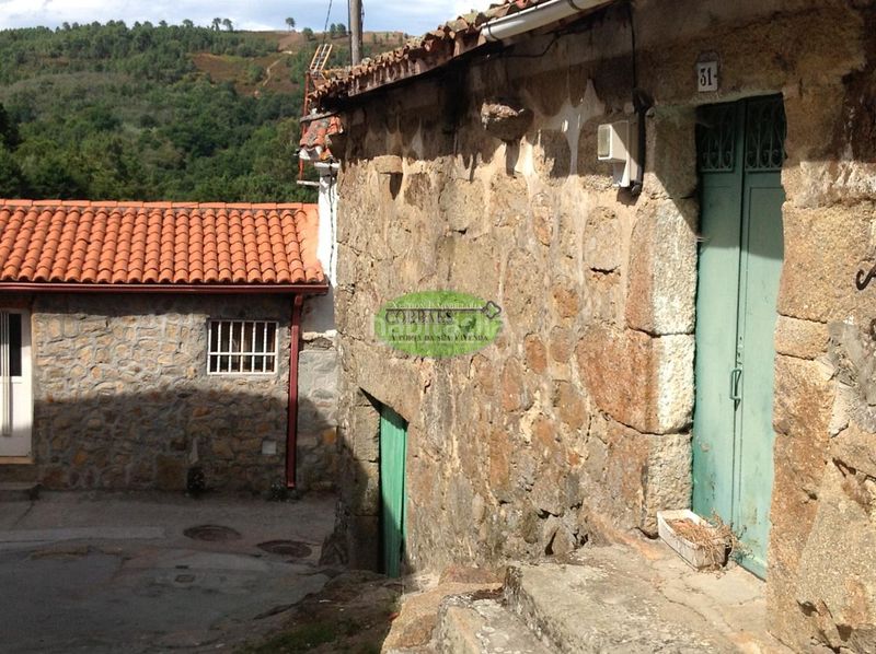 Foto 0f6f6f38-36f8-46eb-8cf1-3f6e031b4dac. Casa en Celanova