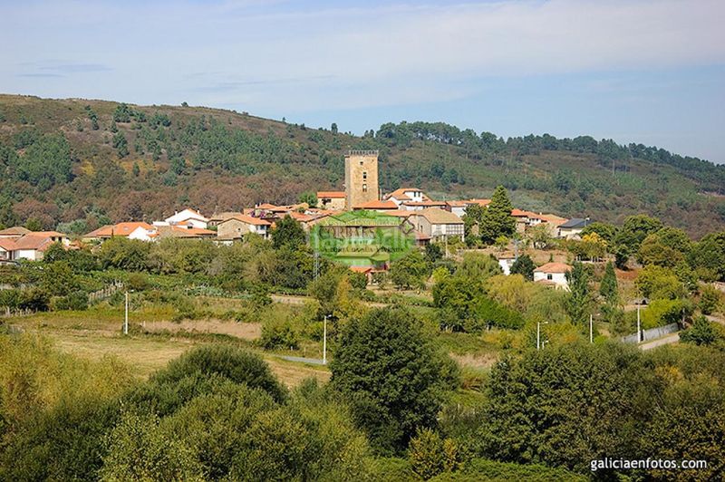 Foto 731b59ee-c34b-4dab-811d-501e8005f764. Haus mit parking in Celanova