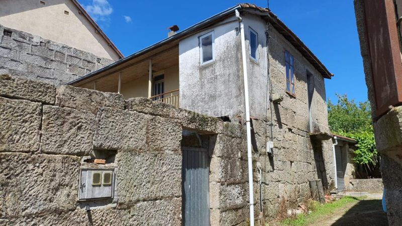 Foto 2d114fba-8a2e-45bf-8387-d3dcc856baab. Casa amb calefacció a Ventiun Ourense