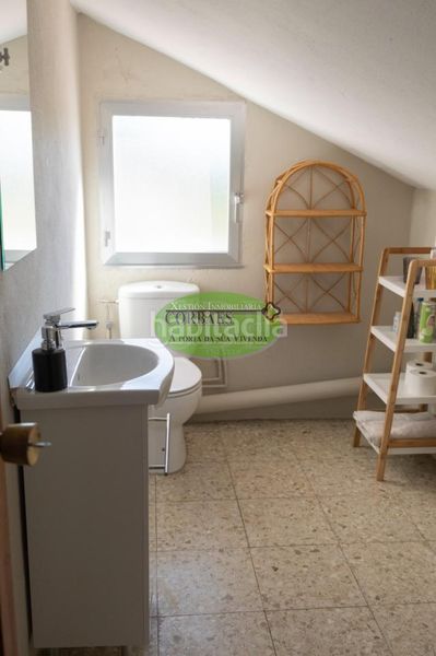 Foto b3839e11-3587-4288-8380-b1b83410e5b9. Casa amb calefacció aparcament a As Lagoas Ourense