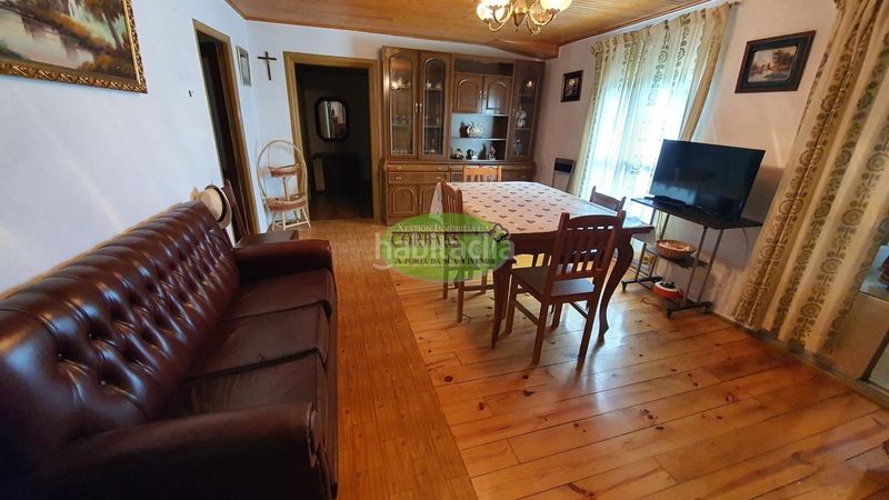 Foto 6154c97f-ccec-4765-901f-0126e3967e07. Casa amb calefacció aparcament a Xunqueira de Ambía