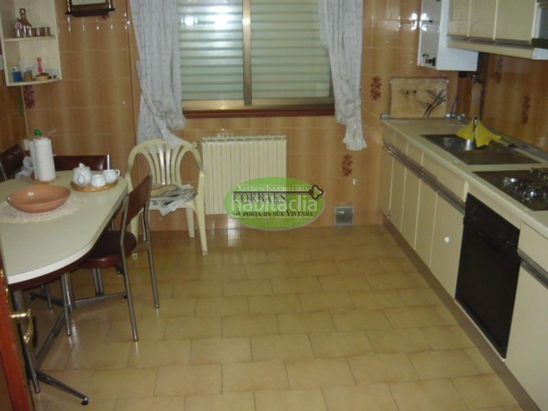 Foto 860e1e87-8903-480c-973e-460b7dfa2449. Casa amb calefacció aparcament a A Carballeira Ourense