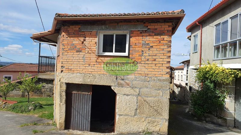 Foto bc16511a-8114-4868-a063-37ac9982b9ad. Haus mit heizung in Maceda