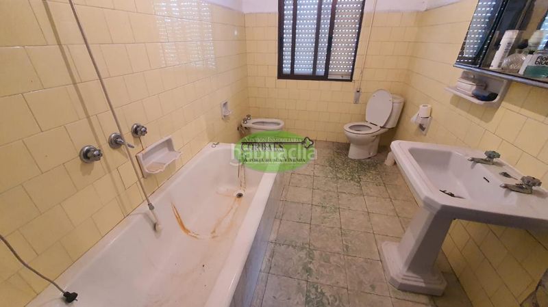 Foto 00029762-392c-48fc-8bf5-26f28042dc70. Casa amb aparcament piscina a Maceda