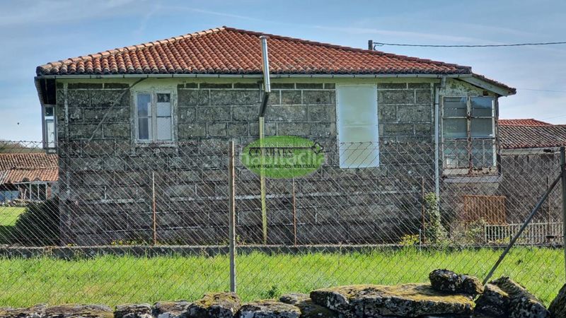 Foto 57860cb6-8764-4136-9769-21132bd82bbd. Casa amb calefacció aparcament a Parada de Sil