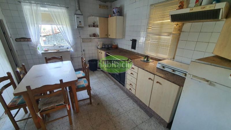 Foto aedf1842-50e2-4a12-a353-8bed6c0de7e8. Casa amb calefacció aparcament a Parada de Sil
