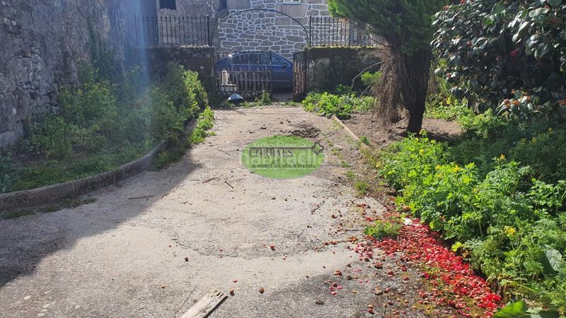 Foto b4f10748-182e-4f2b-a8b3-dbb7cc7d8f93. Casa amb calefacció aparcament a Parada de Sil