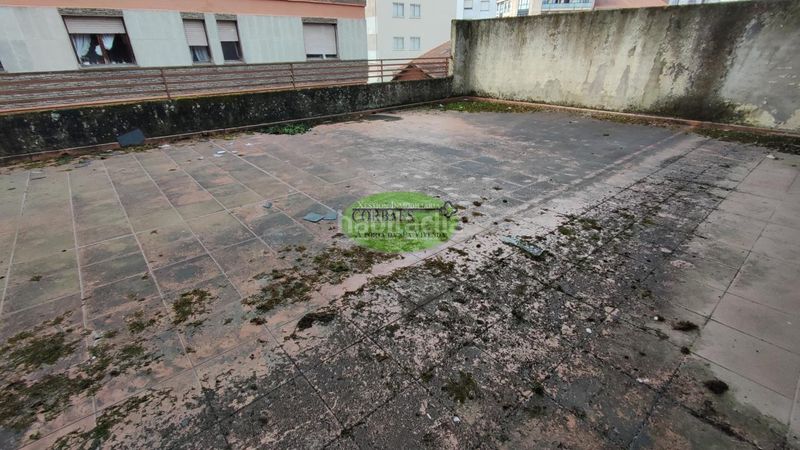 Foto e1676756-62f8-4fa3-8c63-7b4c3406efd6. Edifici a Xinzo de Limia