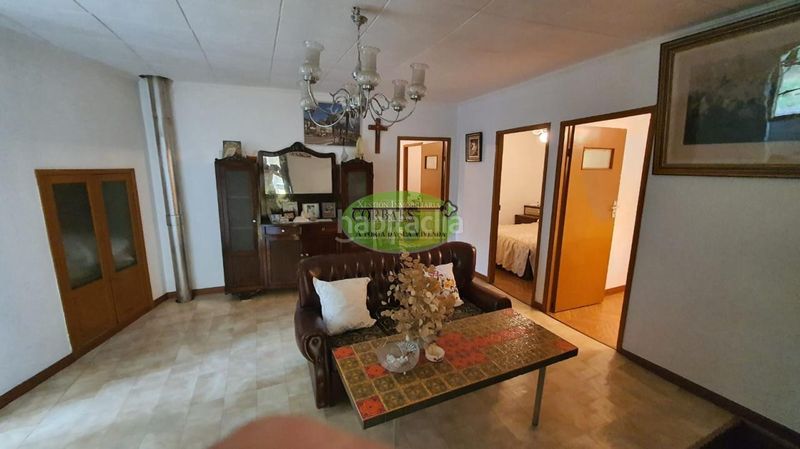 Foto ee7032be-cbf2-427e-9c61-9e310a0571b4. Casa a Trasmiras