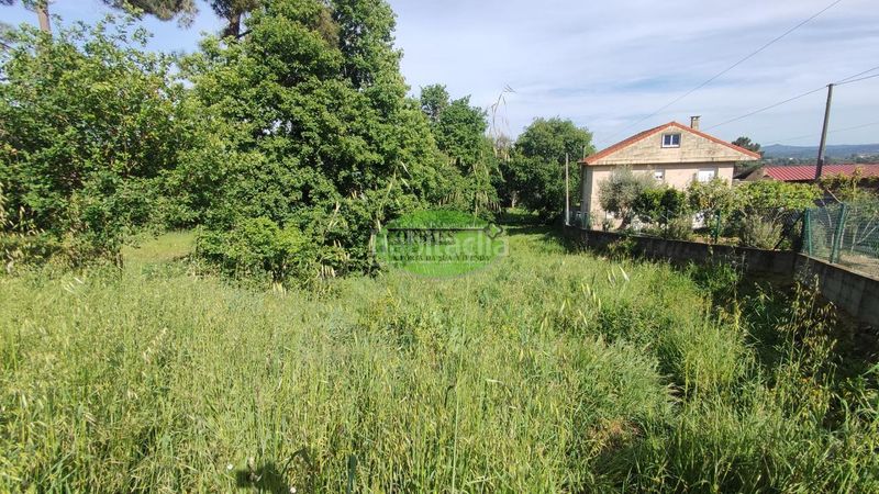 Foto b99c40ef-7d17-449a-ba7f-86950ac6c6f3. Terreny residencial a Toén