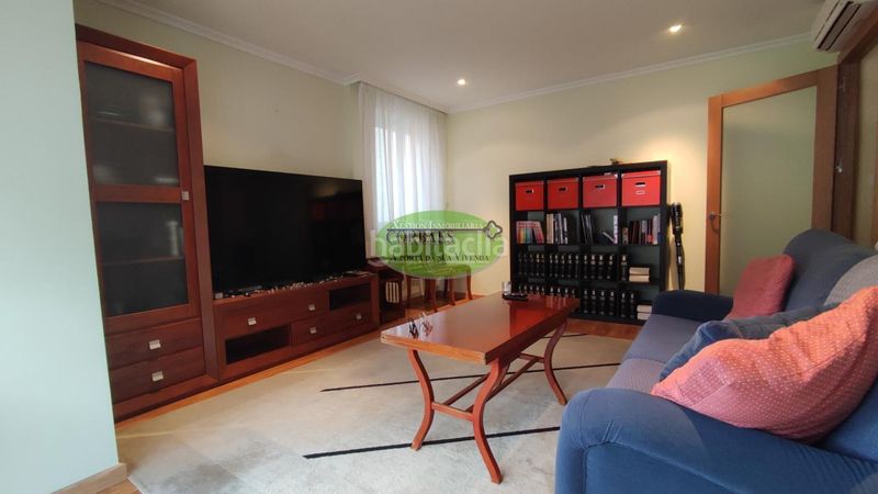 Foto 5723f55f-30cb-48a6-b092-861aa8de8377. Piso en Verín