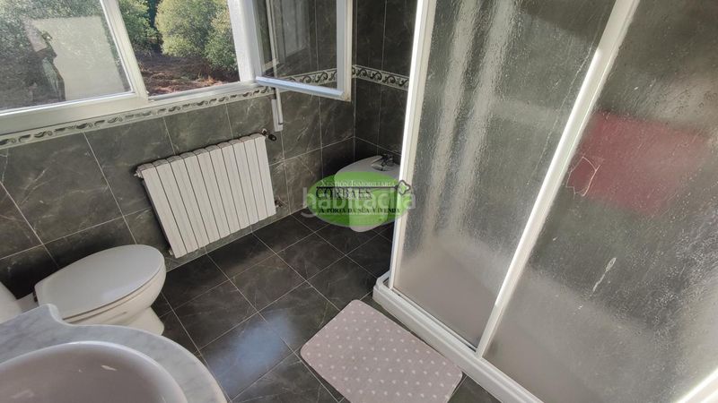 Foto 44868697-9a6a-47bb-937c-4458872355b8. Haus mit heizung parking in Cortegada