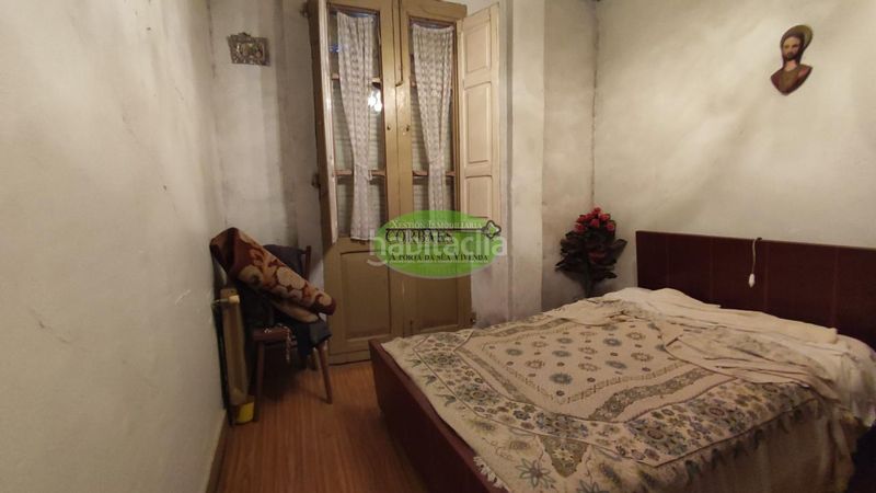 Foto 2e9fe8ce-f443-40fe-a5d2-c7aa2dc42b64. Casa amb calefacció aparcament a Ribadavia