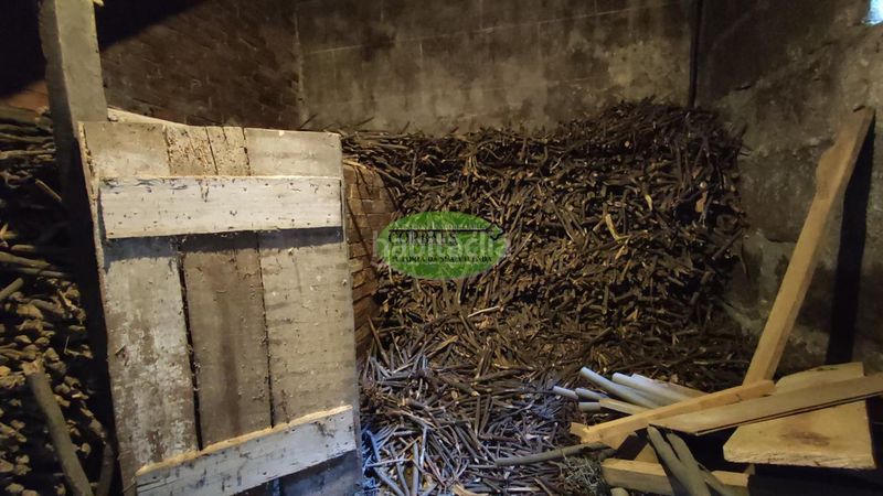 Foto c3d9711b-66d0-456b-a0bc-008813f54f55. Casa amb calefacció aparcament a Ribadavia