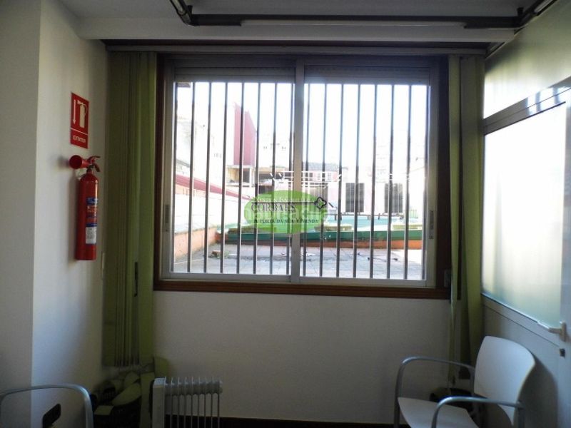 Foto ff0e44ad-69a7-4409-9944-662257afd6e5. Miete büro mit heizung in Centro Ourense