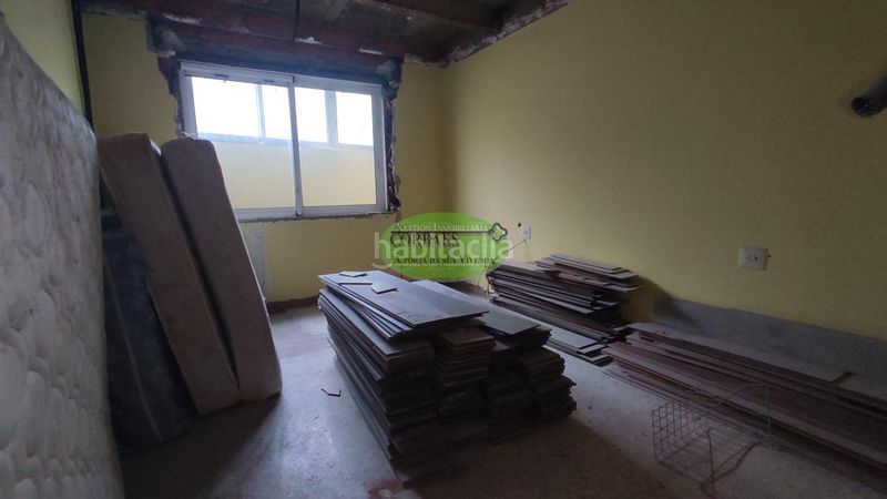 Foto b45c78c9-fb33-4533-b9b5-d488fd2ab0e7. Pis a Barbadás