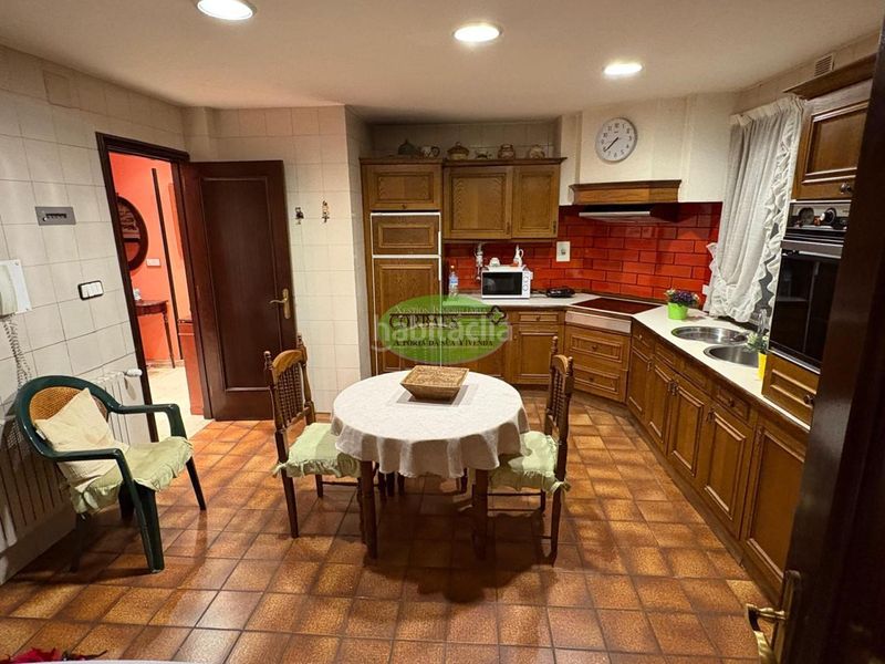 Foto 64adb867-636a-499f-842e-36ae7490f632. Flat with heating parking in Centro Ourense