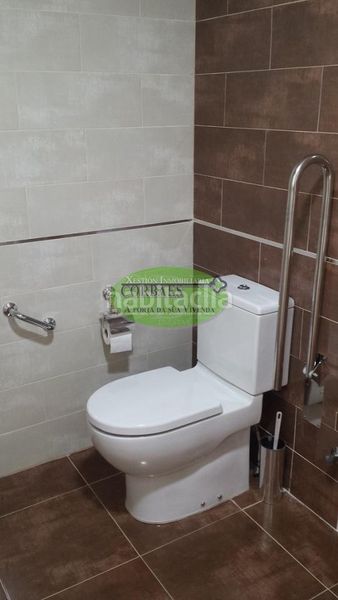 Foto 8eb62a73-c626-4f93-8e60-62f91ba80754. Local comercial a Posío Ourense