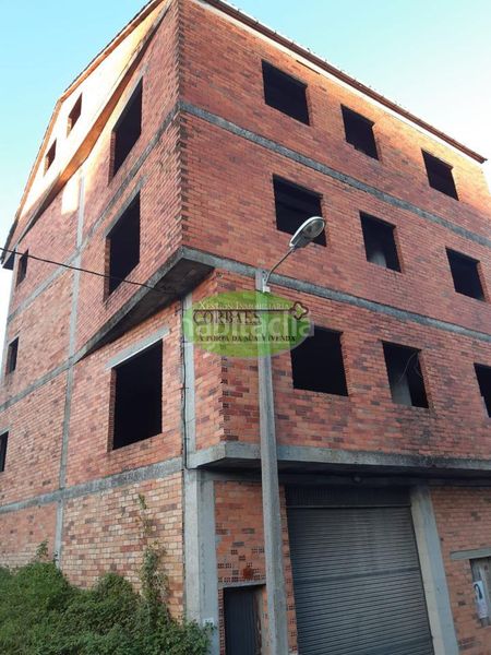 Foto 1abb9a43-bde8-4646-8a92-772e0f4901ca. Edificio in Maceda