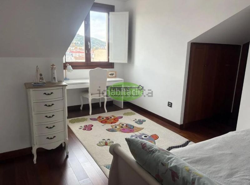 Foto 7ade2c00-08e4-4a63-9581-f69e68b5236d. Àtic amb calefacció a Centro Ourense