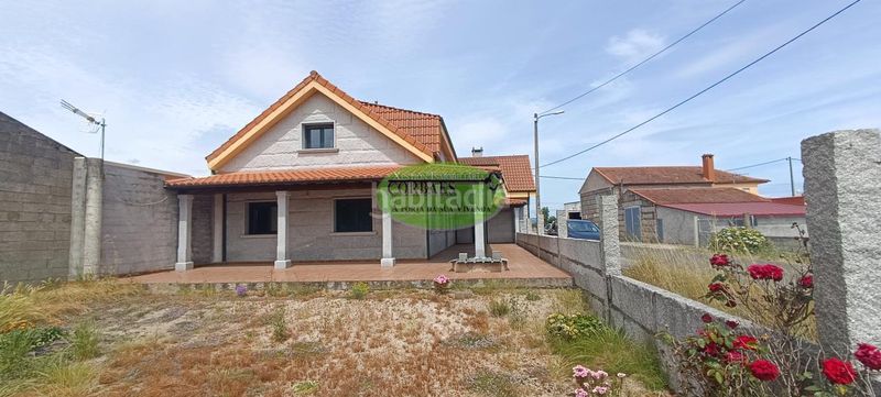 Foto 69c20b09-ee3e-4838-b41d-b4f532791476. Chalet en Xinzo de Limia