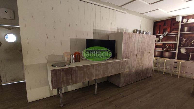 Foto b4536d86-ab7a-43a7-bcd0-3e1e4cbba092. Local comercial a Carballiño (O)