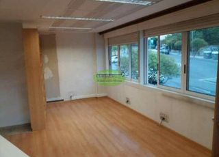 Rent Office space in A Ponte