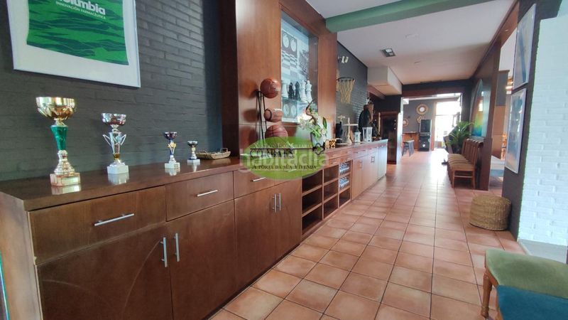Foto 034b46bd-cd17-4403-b1ab-8d9057bf8810. Local comercial a Carballiño (O)