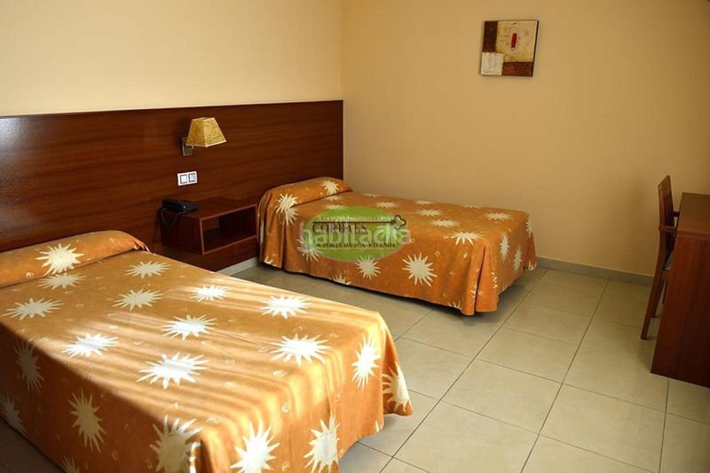 Foto 863c3710-f13d-4c8b-9770-8e41a16663e3. Local comercial a Carballiño (O)