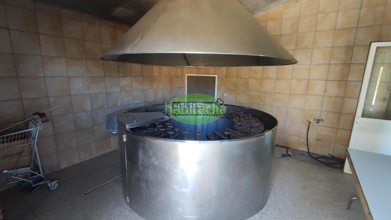 Foto 0c01298d-2d4b-4755-912c-fb8cf2e39cd2. Local comercial a Taboadela