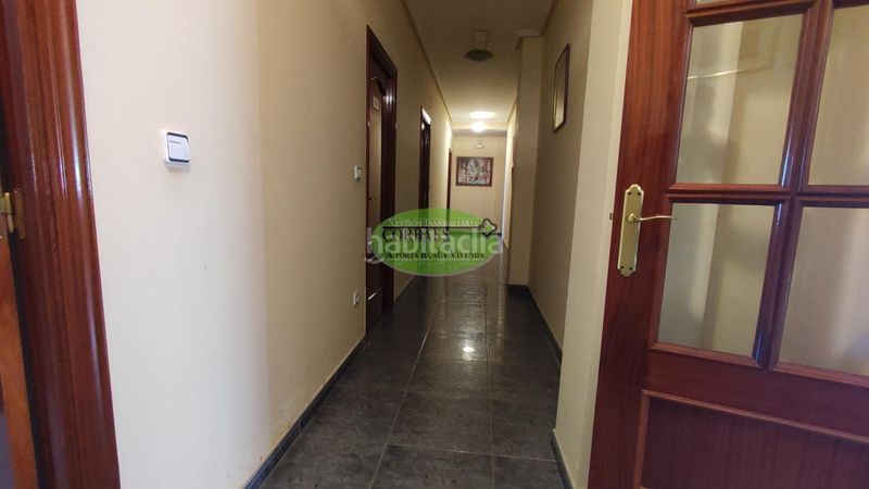 Foto eb3d8c99-9697-4e73-8591-4977fe5bc076. Local comercial a Taboadela