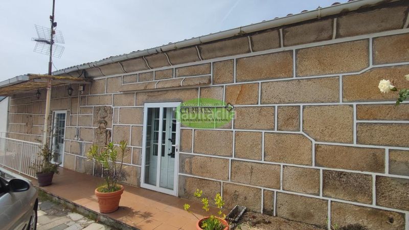 Foto 987b1054-e92f-4838-8cab-5850c71fe88f. Casa amb calefacció aparcament a Ribadavia