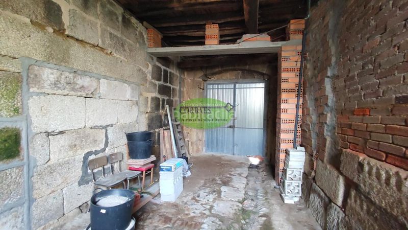 Foto c4706acf-857e-42c0-b440-c301471de875. Casa amb calefacció aparcament a Ribadavia