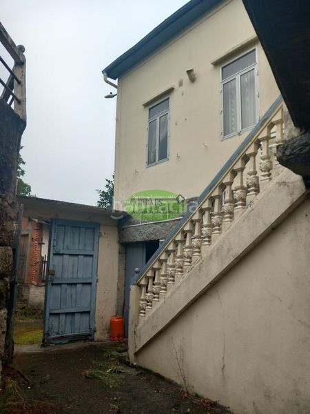 Foto b15706a4-fabc-4d9b-8f10-fe3c8661c973. House with parking in Ramirás