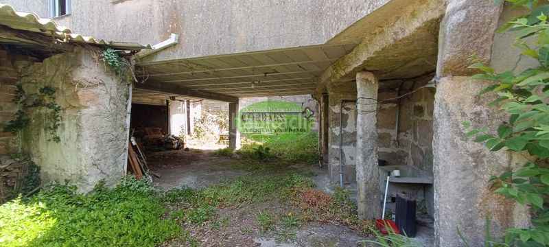 Foto a65d571d-9003-4bc0-b086-fea4d7a74ec3. Casa amb calefacció a San Cristovo de Cea