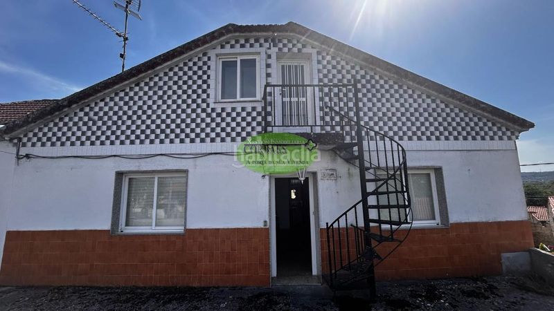 Foto 84d2e979-8265-4837-8b69-a77cbc2c40b5. Haus mit heizung parking in Taboadela