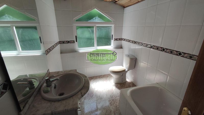 Foto b721356d-1a26-4038-8af1-b74a5172bf99. Casa amb aparcament a Nogueira de Ramuín