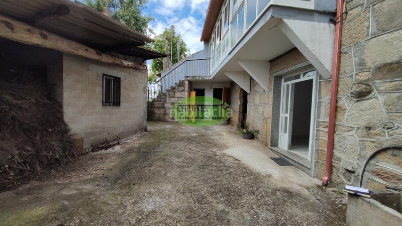 Foto 14edba6f-3061-4ddf-886b-752c6468f38a. Casa a Sarreaus