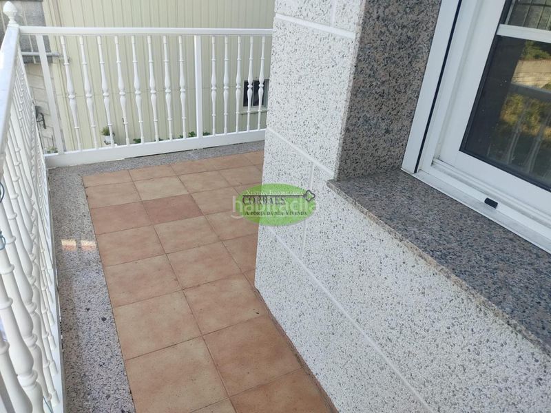 Foto 2f87b5b8-d834-484f-b86c-ec0e7dfaf569. Edificio in Maside